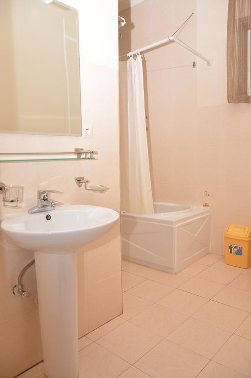 Garr Hotel Kigali Room photo